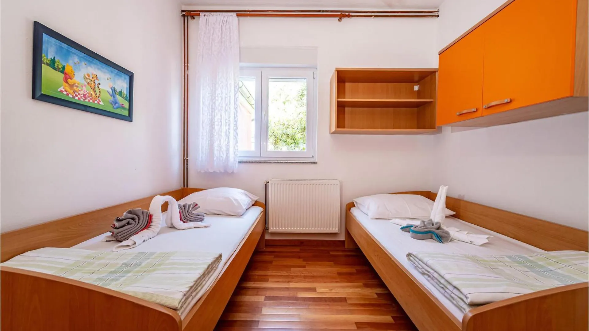6 Bedroom Pet Friendly Home In Policnik 0*,  Kroatien